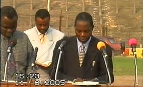 2001/07/10 Stade Tata Raphael R.D. Congo #5 – English/French/Lingala